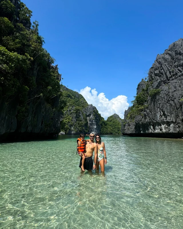Filippine, novembre 2024, album dei ricordi di una vacanza indimenticabile❤️

Da Bohol a Palawan, fino ad arrivare a Coron, tra spiagge sperdute, tramonti infuocati, isole deserte, baie turchesi e lagune smeraldo. Care Filippine, nemmeno se avessi a disposizione tutti gli aggettivi del mondo riuscirei a descrivere a pieno tutta la vostra bellezza. Questo non è un addio, ma un arrivederci 🌺💙

#filippine #boholphilippines #palawanphilippines #elnidopalawan #coronpalawan